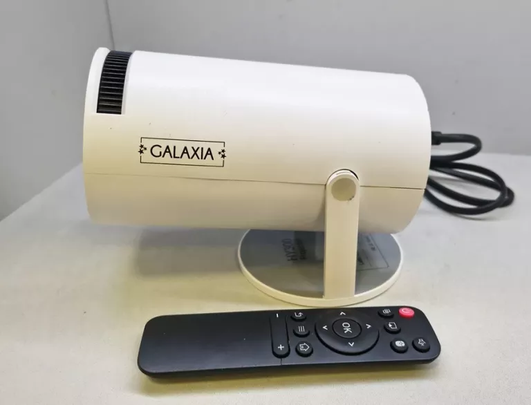 PROJEKTOR GALAXIA HY300 + PILOT