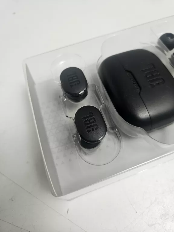 sluchawki-bluetooth-jbl-tune-130-nc-tws-ean-gtin-4968929214044
