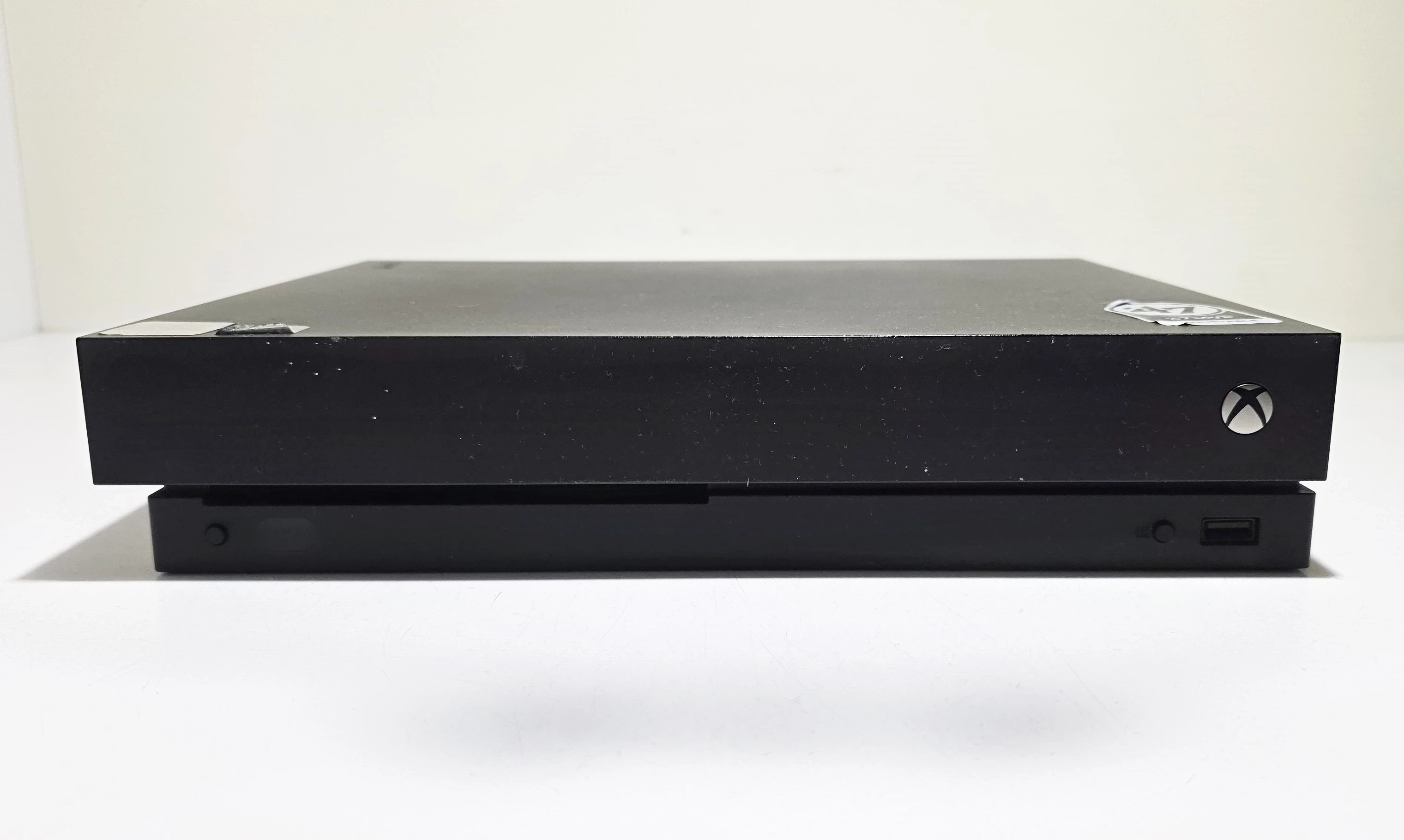 konsola-xbox-one-x-1t-m1787-wersja-konsoli-130591-225650