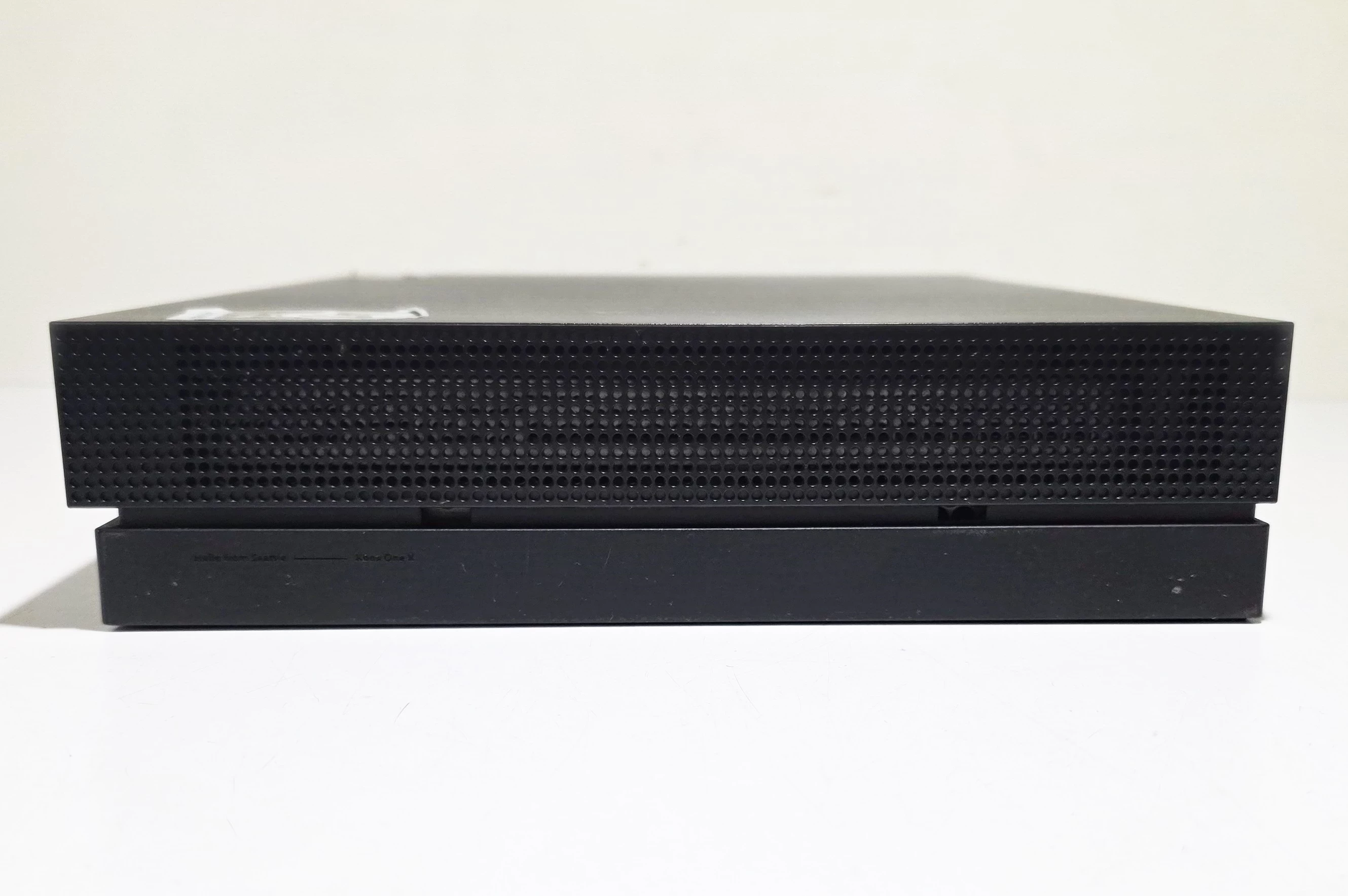 konsola-xbox-one-x-1t-m1787-liczba-kontrolerow-w-zestawie-205994-225550