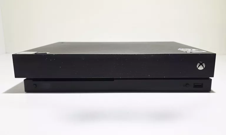 konsola-xbox-one-x-1t-m1787-wersja-konsoli-130591-225650