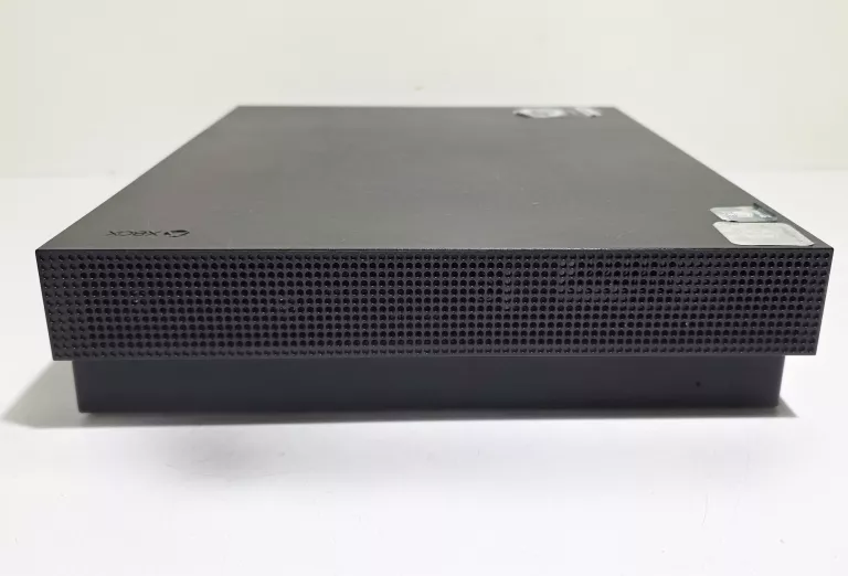 konsola-xbox-one-x-1t-m1787-kod-producenta-cyv-00057