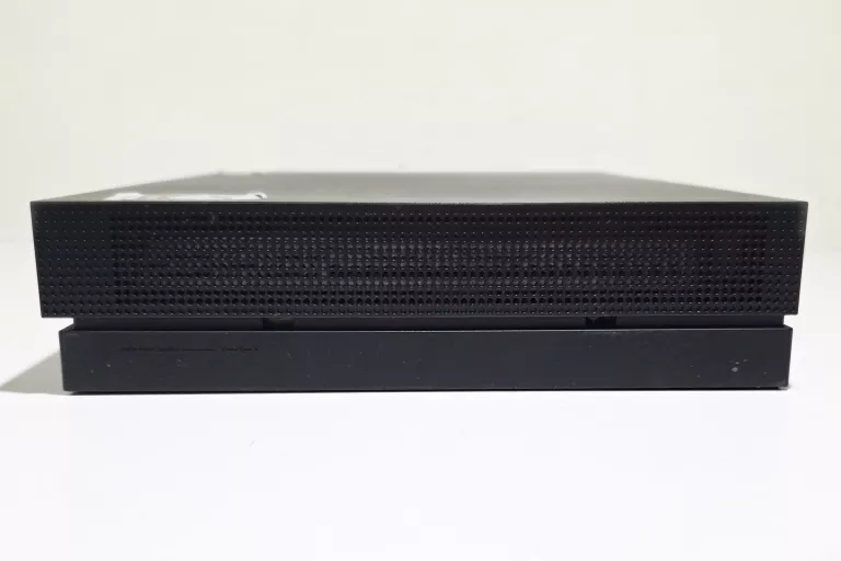 konsola-xbox-one-x-1t-m1787-liczba-kontrolerow-w-zestawie-205994-225550