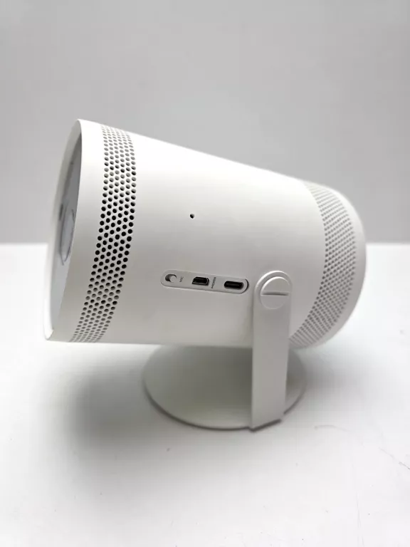 PROJEKTOR LED SAMSUNG THE FREESTYLE (SM-LFF3CLAX)