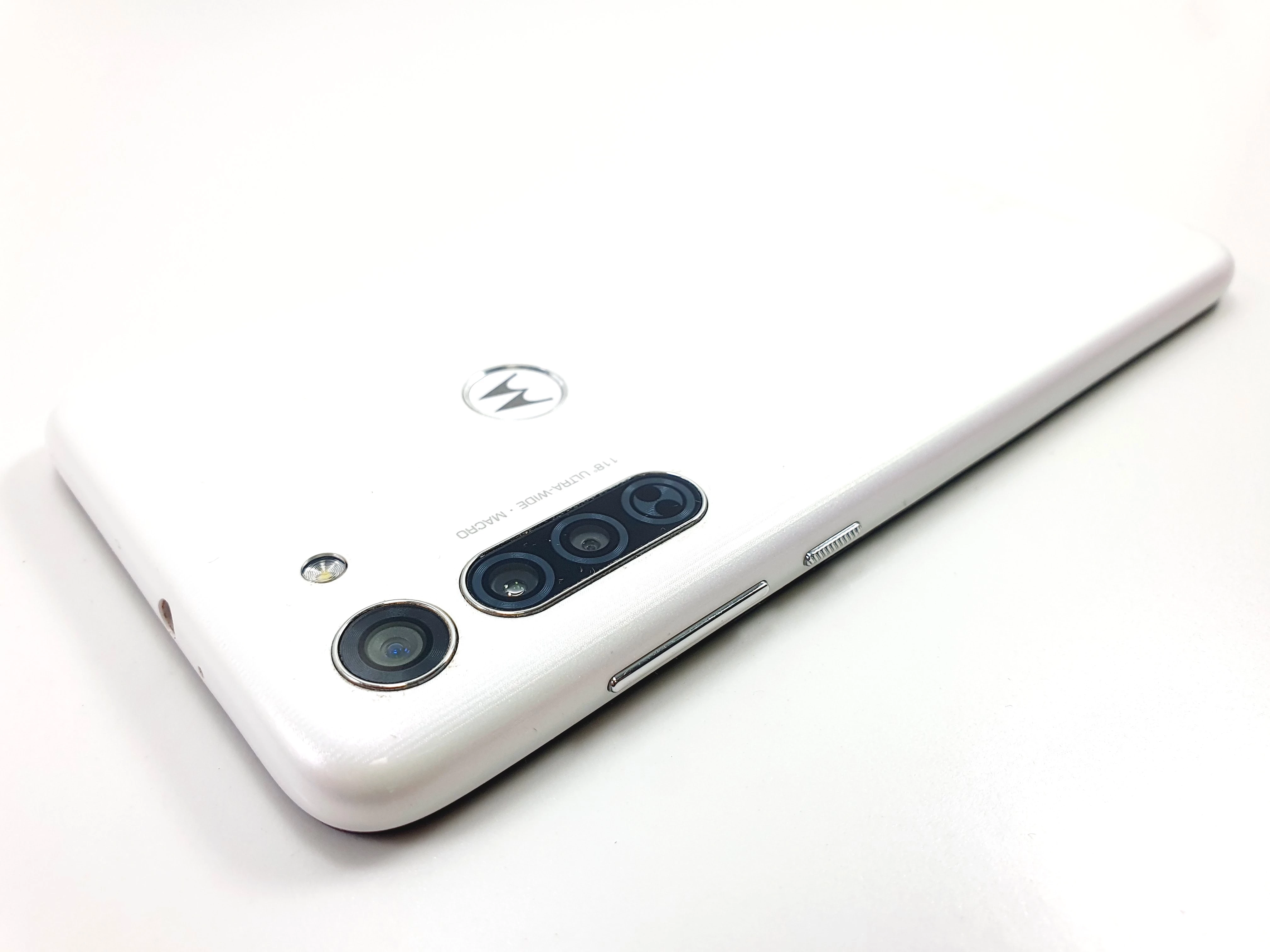 telefon-motorola-moto-g8-464gb-xt2045-bialy-typ-202685-212929