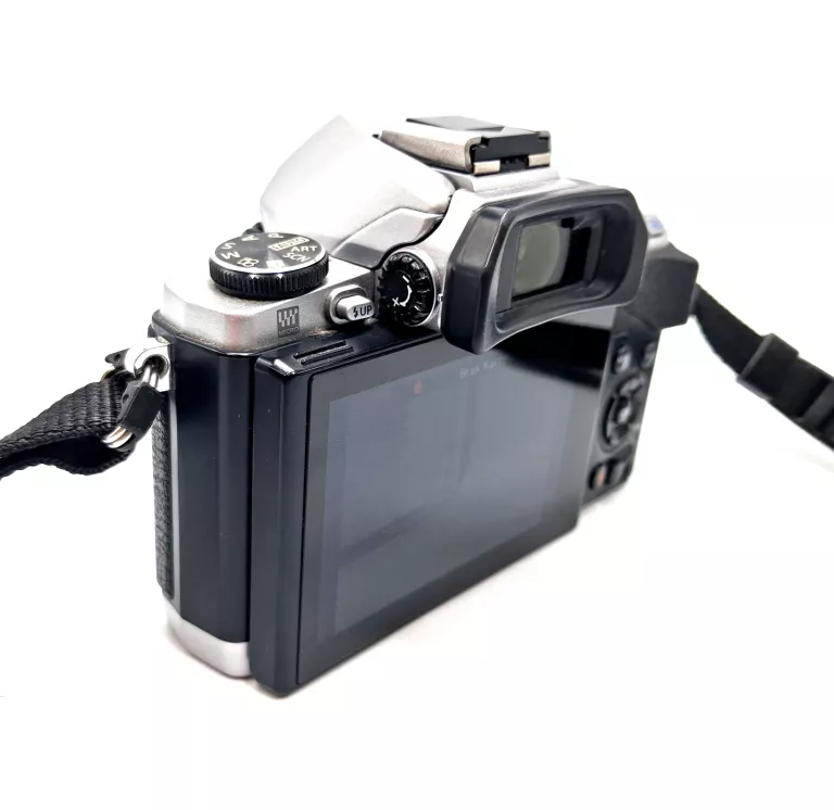 aparat-fotograficzny-olympus-om-d-e-m10-rozmiar-matrycy-206882-228778
