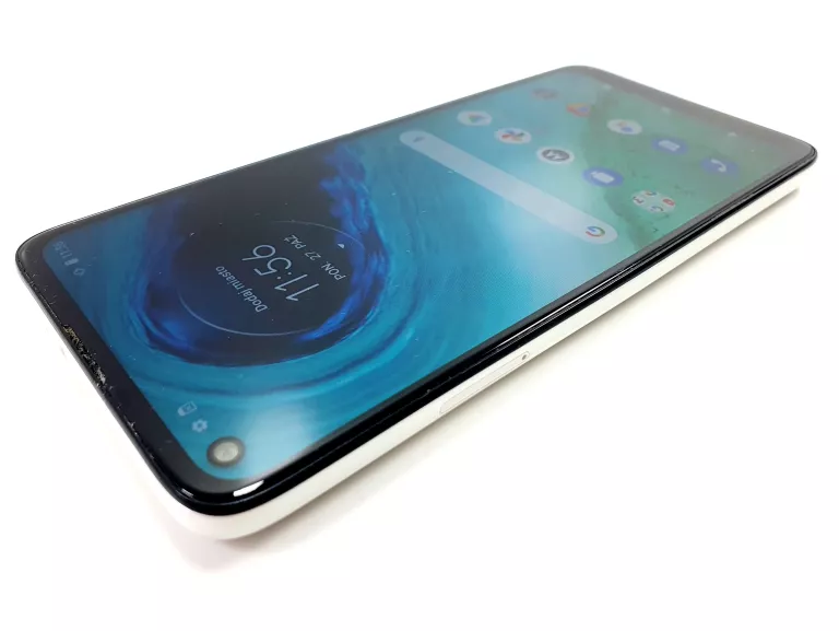telefon-motorola-moto-g8-464gb-xt2045-bialy-stan-11323-2