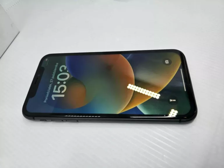 SMARTFON APPLE IPHONE 11 4 GB / 128 GB 4G (LTE) CZARNY