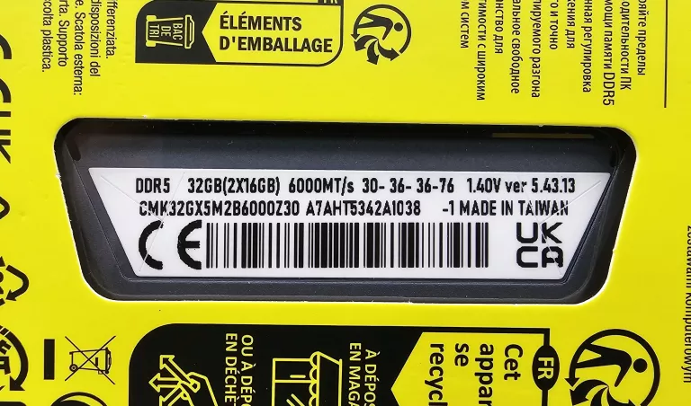 PAMIĘĆ CORSAIR VENGEANCE DDR5 32 GB 6000MHZ CL30 CMK32GX5M2B6000Z30