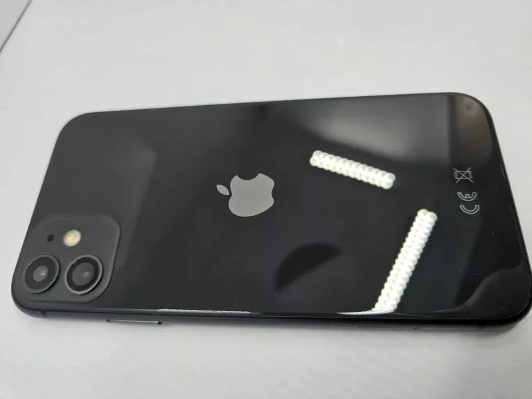 SMARTFON APPLE IPHONE 11 4 GB / 128 GB 4G (LTE) CZARNY