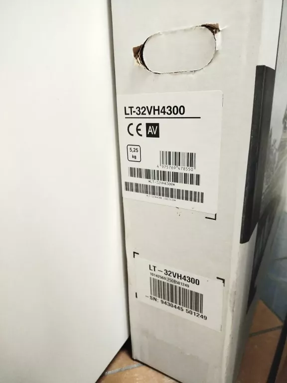 TELEWIZOR JVC 32 LED TV LT-323VH4300