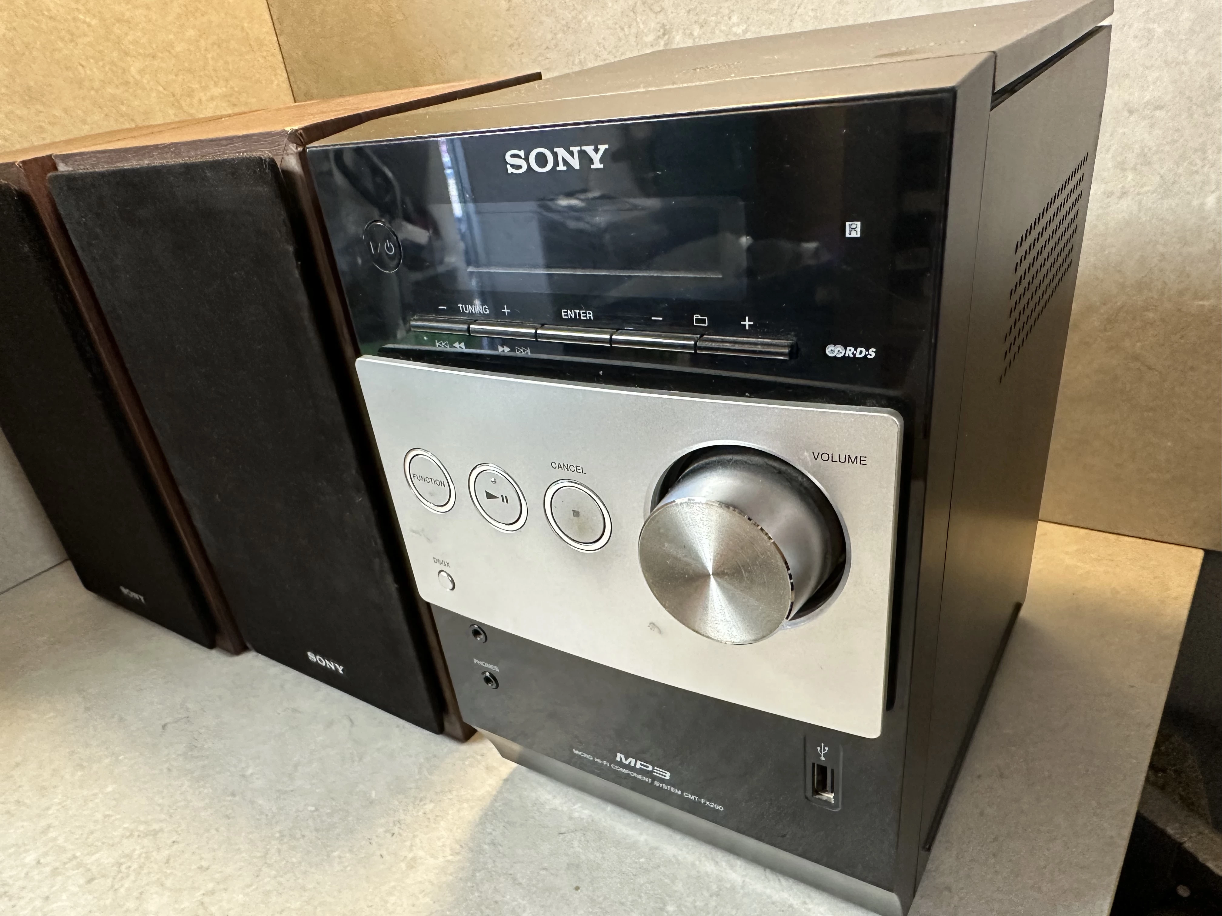 wieza-stereo-sony-hcd-fx200-2-glosniki-moc-znamionowa-rms-5