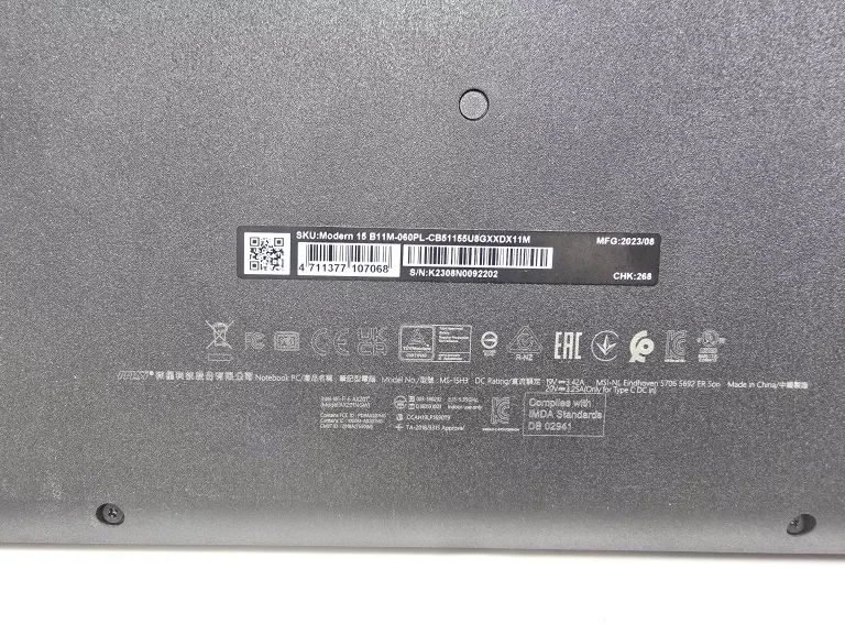 LAPTOP MSI MODERN 15 15,6 " INTEL CORE I5-1155G7 / 8 GB / 512