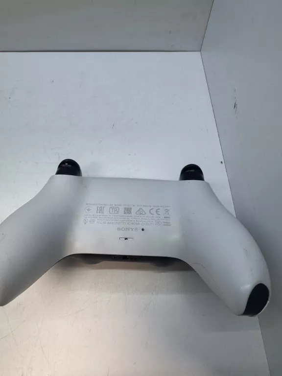 KONSOLA PLAYSTATION 5, PAD, KABLE