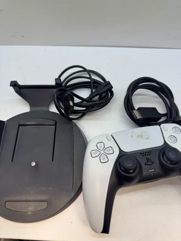 KONSOLA PLAYSTATION 5, PAD, KABLE