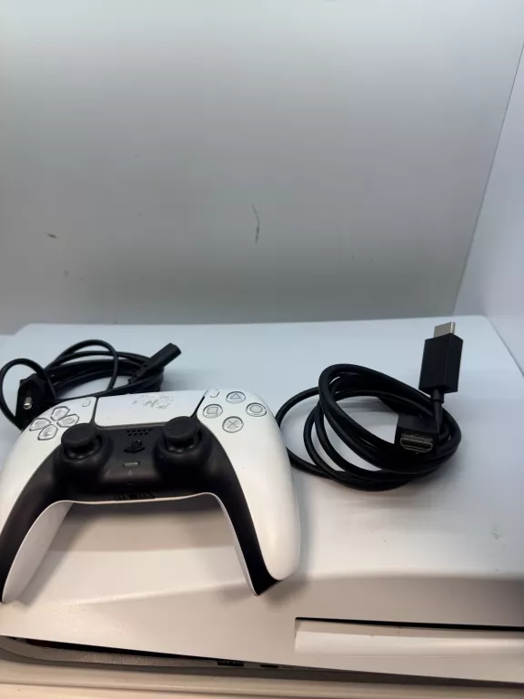 KONSOLA PLAYSTATION 5, PAD, KABLE