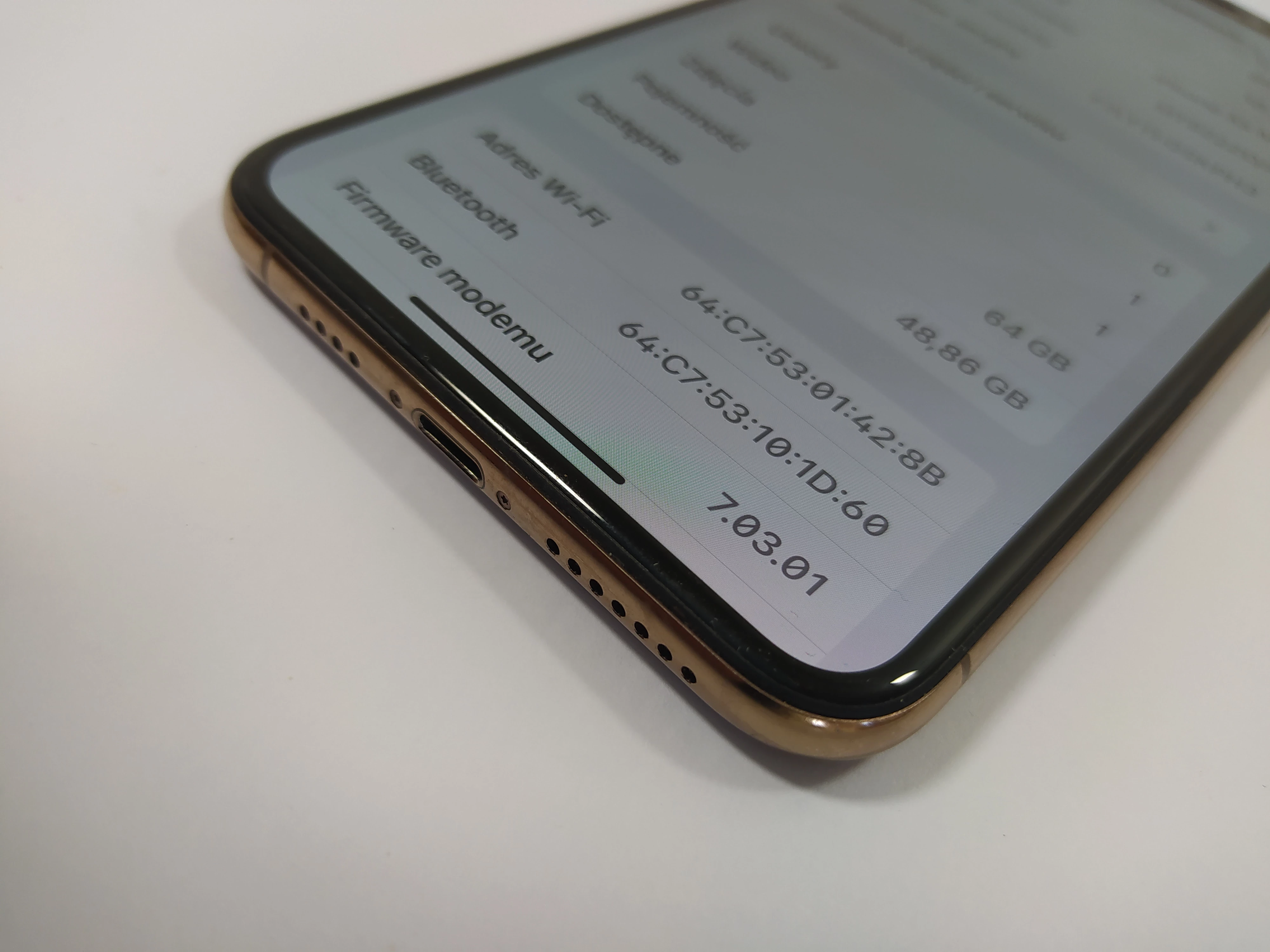 telefon-iphone-xs-max-64gb-ean-gtin-190198783677