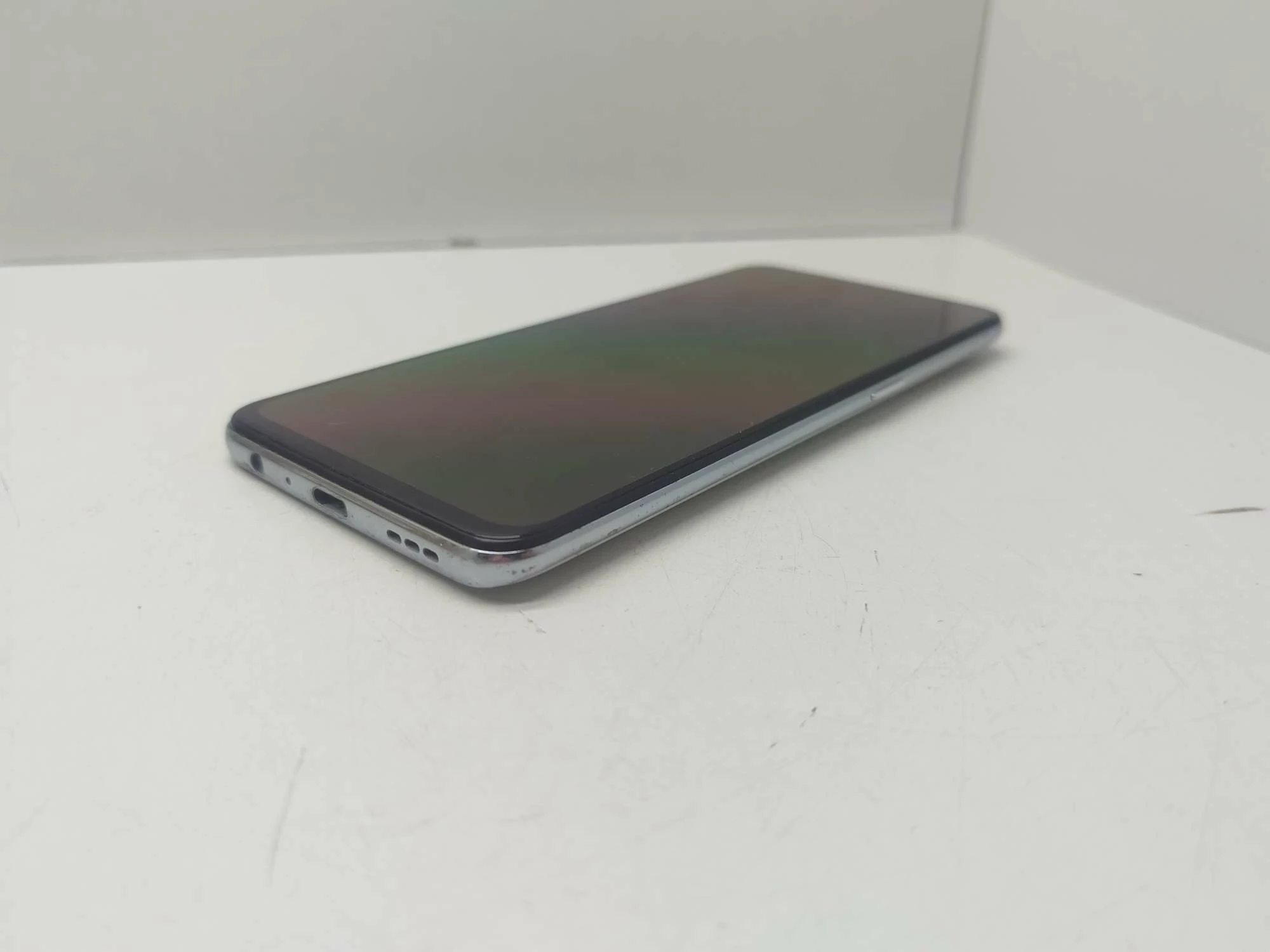 telefon-realme-gt-master-edition-2568-kod-producenta-rmx3363lw