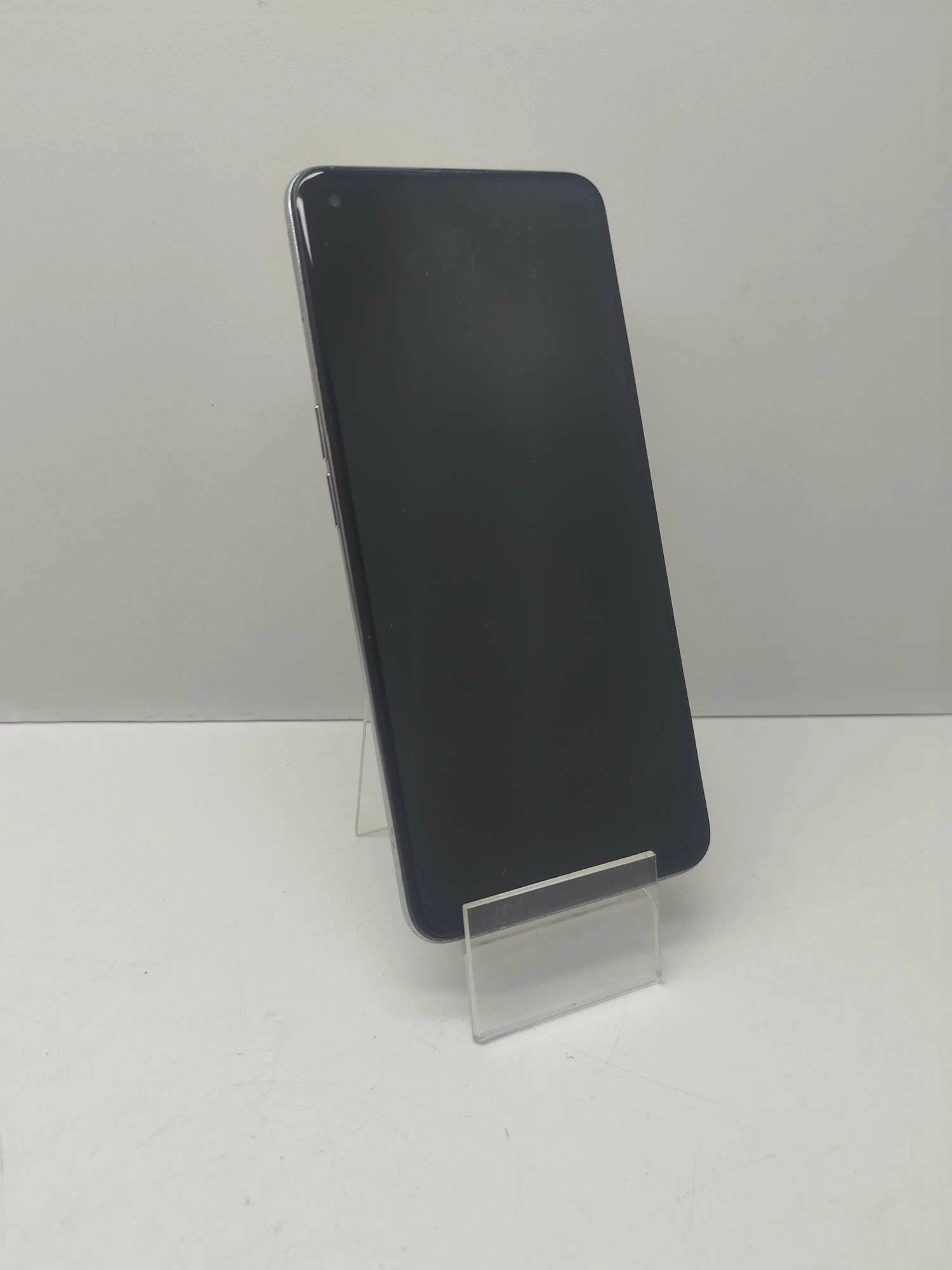 telefon-realme-gt-master-edition-2568-3-maja-9-lipno