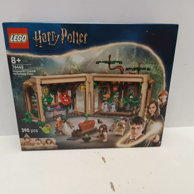 LEGO HARRY POTTER ZAMEK HOGWART: ZAJĘCIA Z ZIELARSTWA 76445