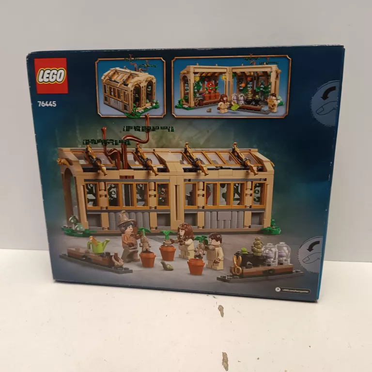 LEGO HARRY POTTER ZAMEK HOGWART: ZAJĘCIA Z ZIELARSTWA 76445