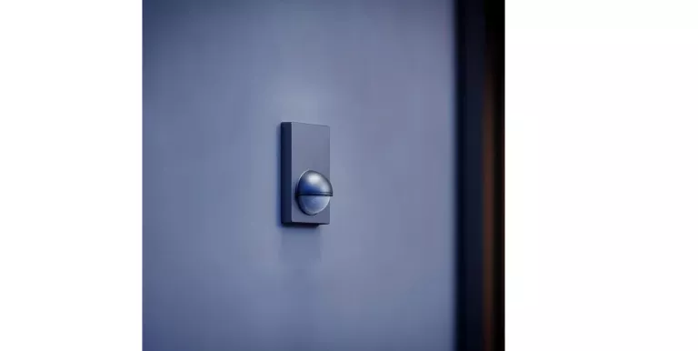 CZUJNIK DETEKTOR RUCHU PIR STEINEL SENSOR IS 180-2 1000W