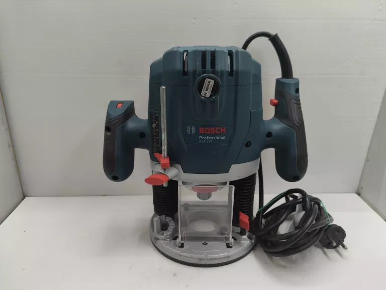 FREZARKA GÓRNOWRZECIONOWA 1300W GOF 130 BOSCH KOMPLET