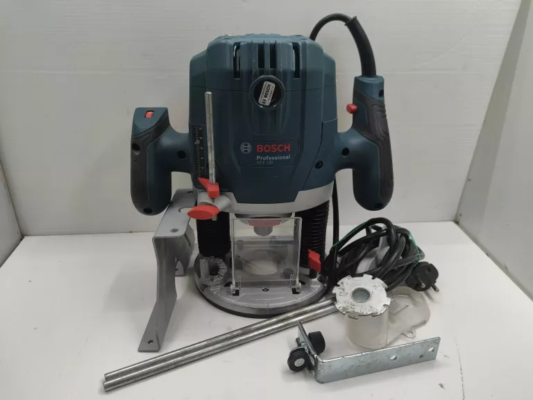FREZARKA GÓRNOWRZECIONOWA 1300W GOF 130 BOSCH KOMPLET
