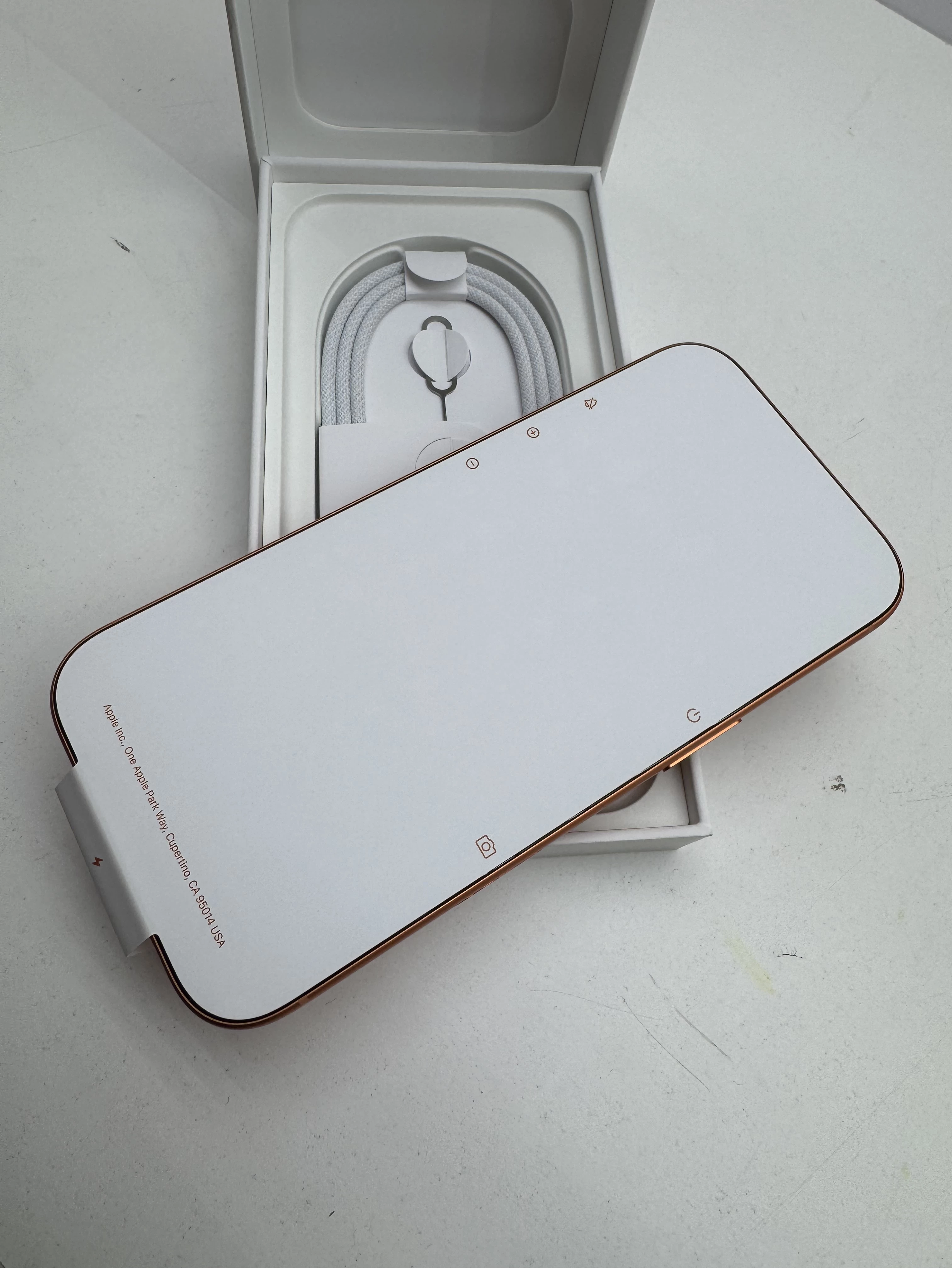 telefon-apple-iphone-17-pro-12gb256gb-5g-cosmic-orange-przekatna-ekranu-630