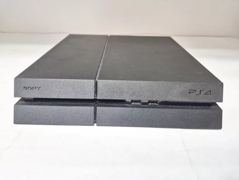 KONSOLA PLAYSTATION 4  500GB  CUH-1216A PAD 5X GRA