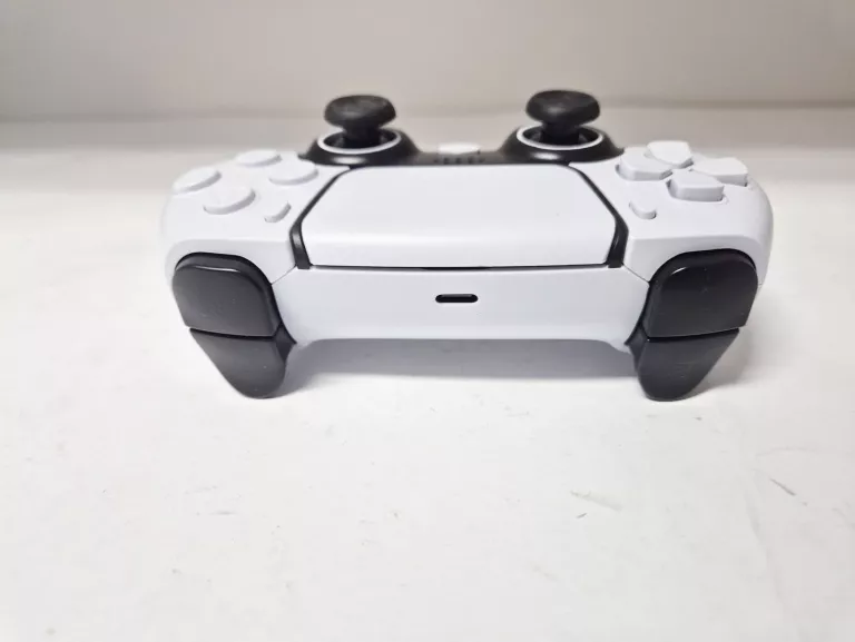 KONSOLA PLAYSTATION 4  500GB  CUH-1216A PAD 5X GRA