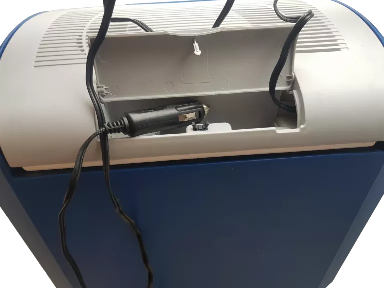 lodowka-turystyczna-do-samochodu-norauto-stan-11323-2