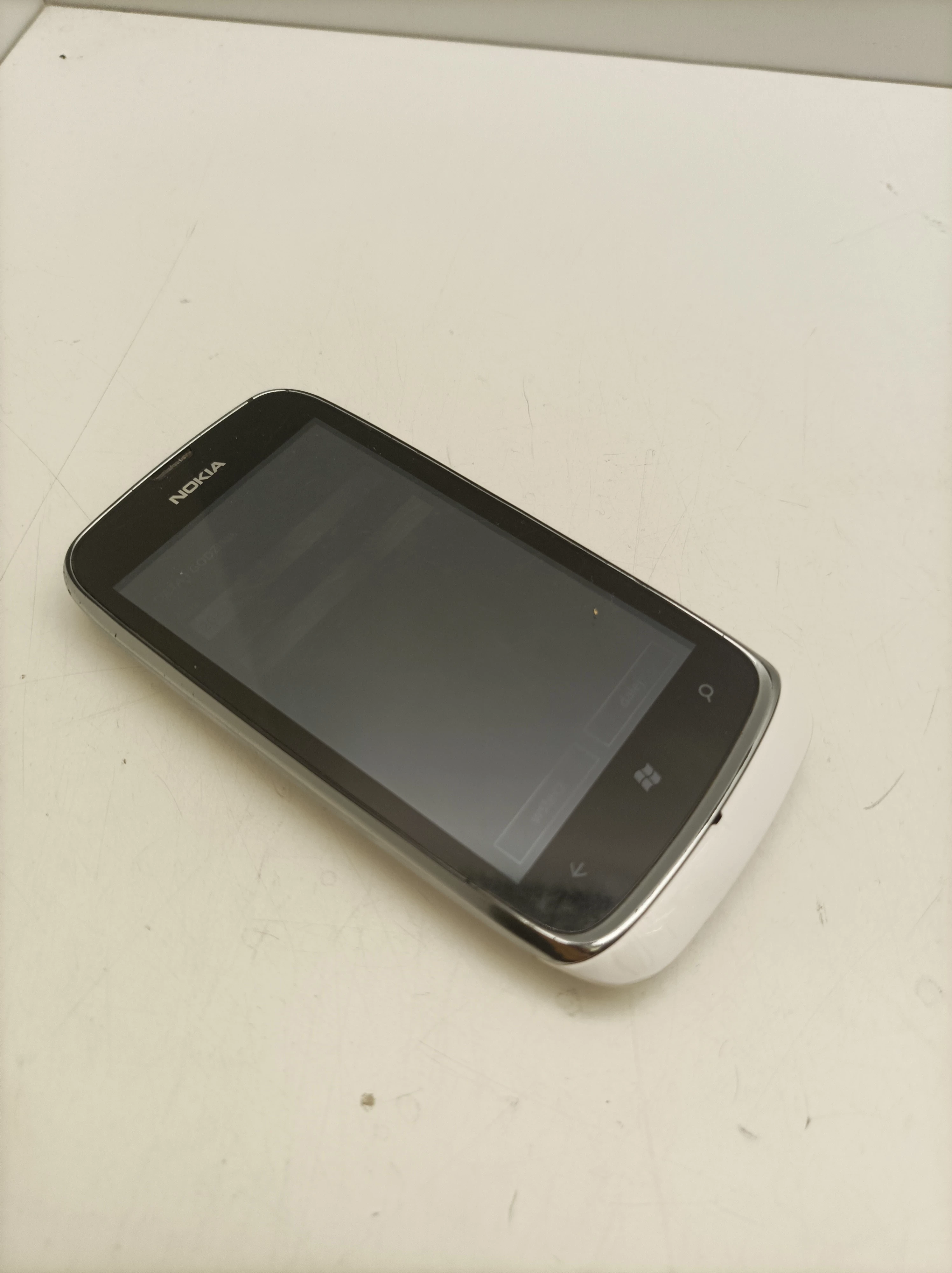 smartfon-nokia-lumia-610-psie-budy-56-wroclaw