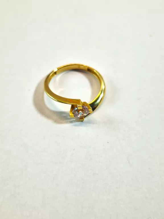 OLŚNIEWAJĄCY  ZŁOTY PIERŚCIONEK 2,28 G 585