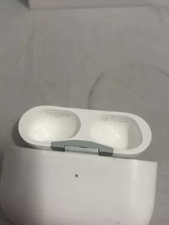 APPLE AIRPODS 2 PRO PUDEŁKO + ŁADOWARKA