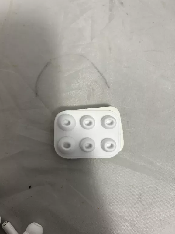 APPLE AIRPODS 2 PRO PUDEŁKO + ŁADOWARKA