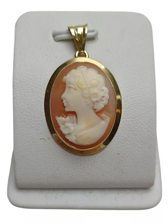 PIĘKNA ZŁOTA ZAWIESZKA (750P; 2,92G)