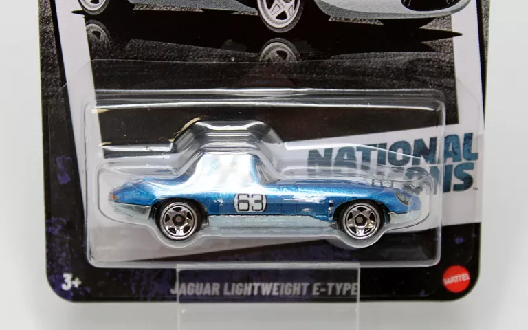 AUTKO HOT WHEELS SILVER SERIES JAGUAR LIGHTWEIGHT E-TYPE (JBY90)