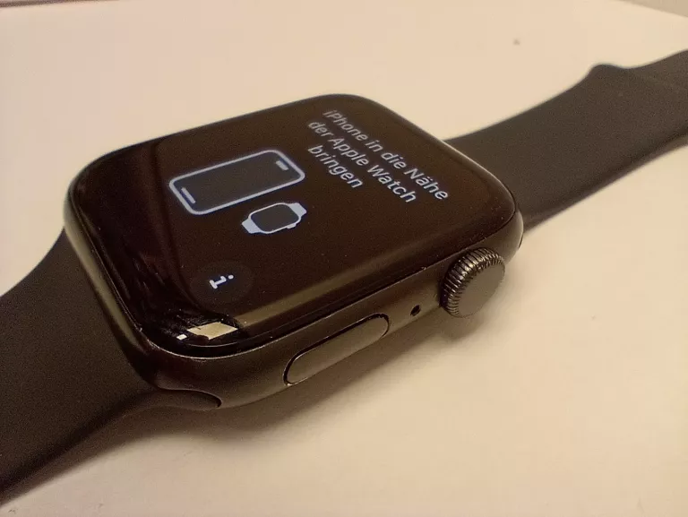 ZEGAREK APPLE SE WATCH 44MM A2352/PUD