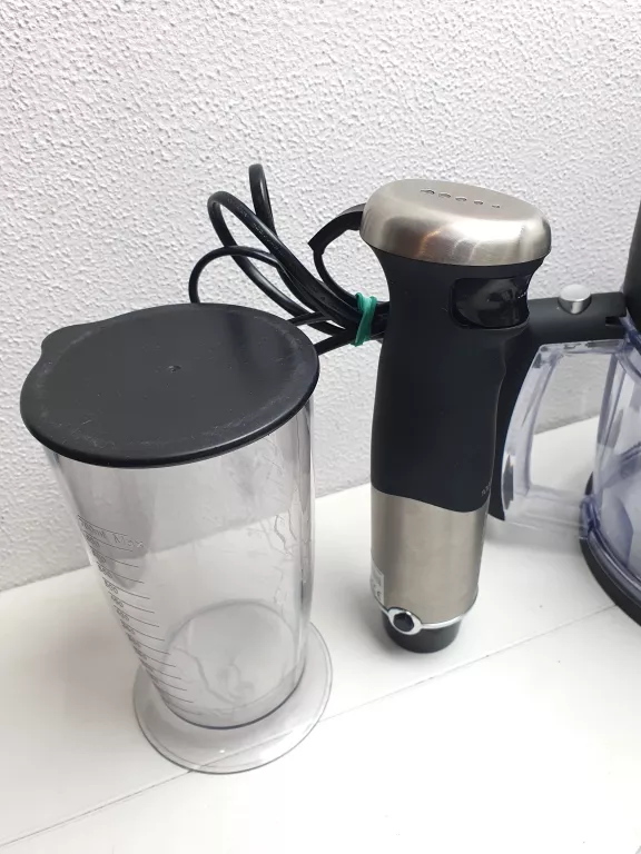 BLENDER RĘCZNY GOTZE & JENSEN HB950K 1000 W CZARNY Z KRAJARKĄ W KOSTKĘ