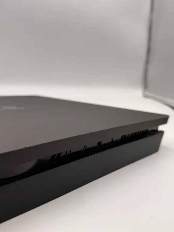 KONSOLA PS4 SLIM 500GB +PAD