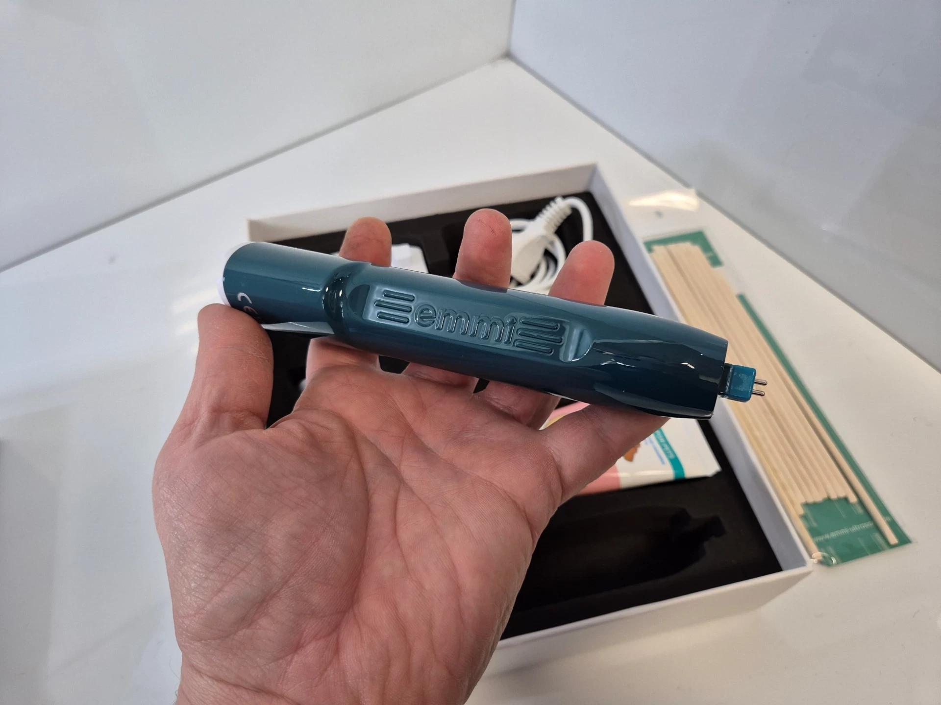 emmi-pet-20-szczoteczka-ultradzwiekowa-dla-psa-kota-2-generacja-nazwa-handlowa-emmi-pet-20