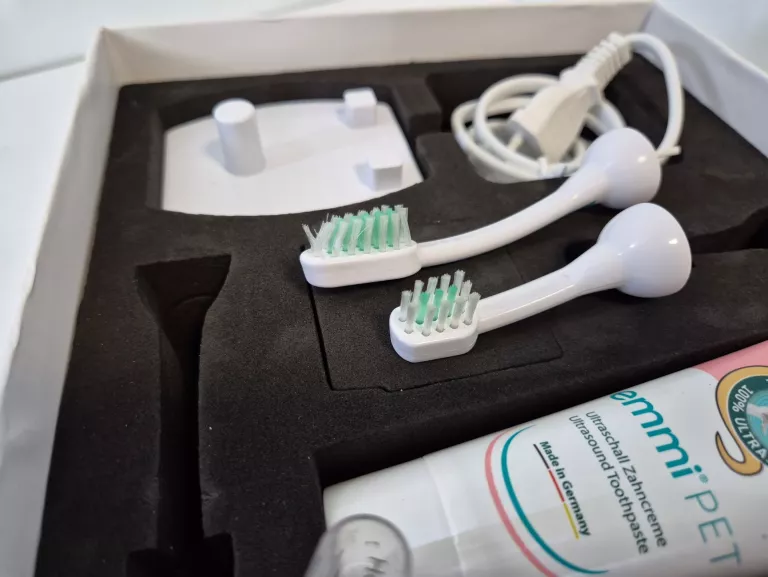 emmi-pet-20-szczoteczka-ultradzwiekowa-dla-psa-kota-2-generacja-marka-248811-958954