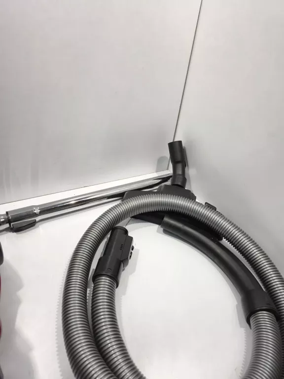 ODKURZACZ BEZWORKOWY BOSCH SERIE 2 PARQUET BGC05A322