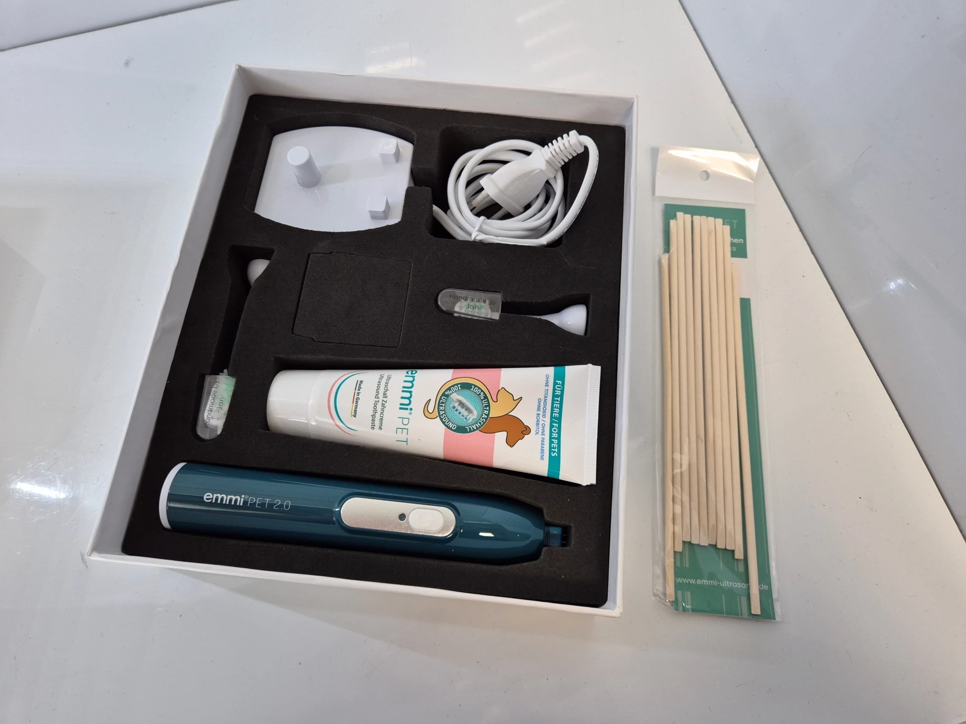 emmi-pet-20-szczoteczka-ultradzwiekowa-dla-psa-kota-2-generacja-kod-producenta-x