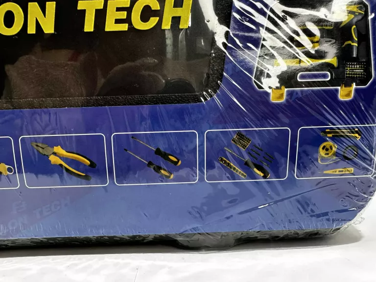 UNIWERSALNY ZESTAW NARZĘDZI 68 CZĘŚCIOWY W PLASTIKOWEJ WALIZCE FT068