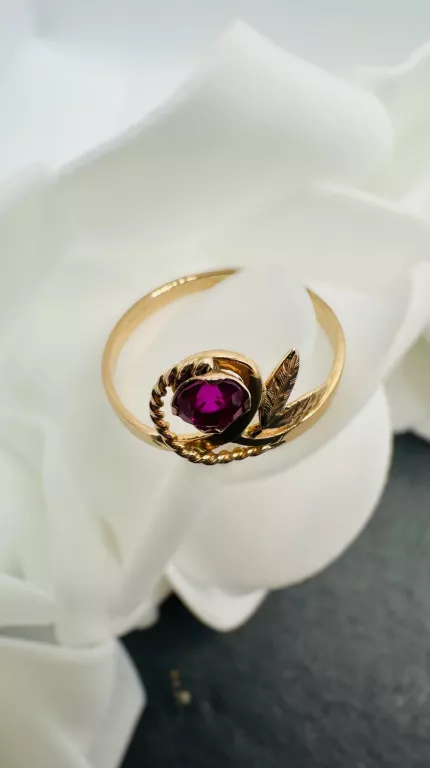 ZŁOTY PIERŚCIONEK 585 DAMSKI Z CYRKONIĄ – ELEGANCKA BIŻUTERIA NA PREZENT