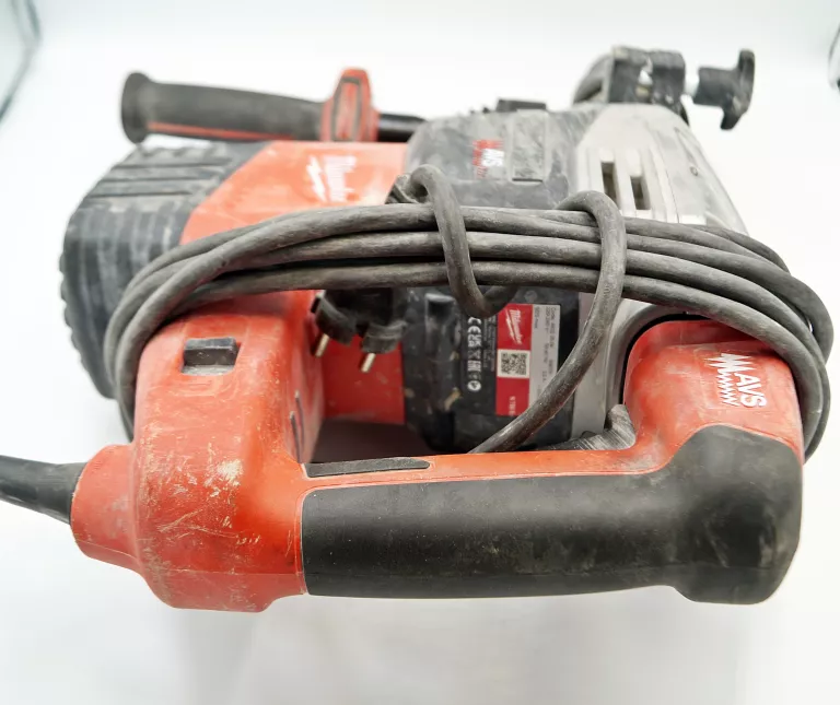 MŁOT UDAROWY MILWAUKEE K750