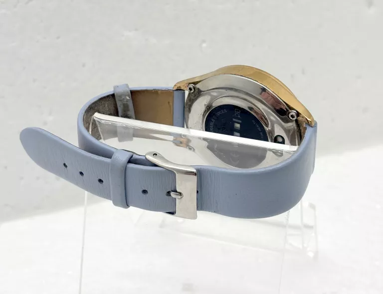 SMARTWATCH MAXCOM FW42 GOLD + KABEL ŁADUJĄCY + PUDEŁKO