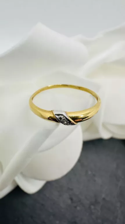 ZŁOTY PIERŚCIONEK 333 Z CYRKONIAMI – MODNA BIŻUTERIA W ATRAKCYJNEJ CENIE